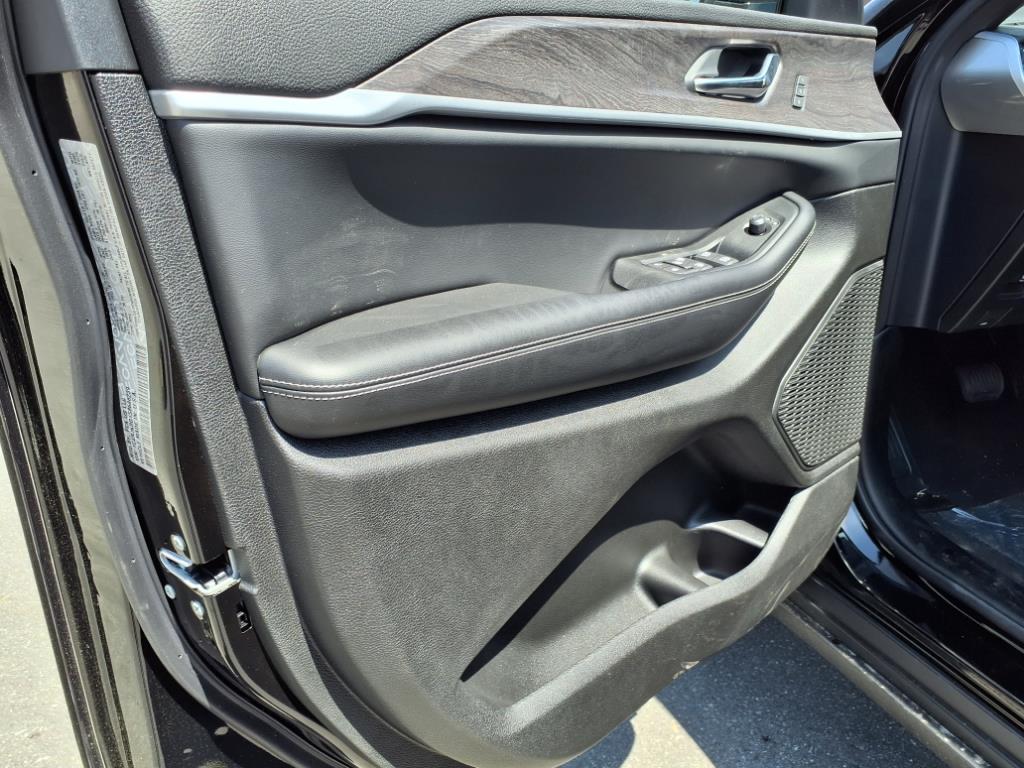 2025 Jeep Grand Cherokee Limited photo 4