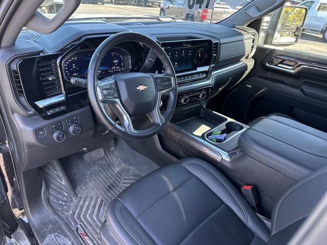 2024 Chevrolet Silverado 2500HD LTZ photo 2