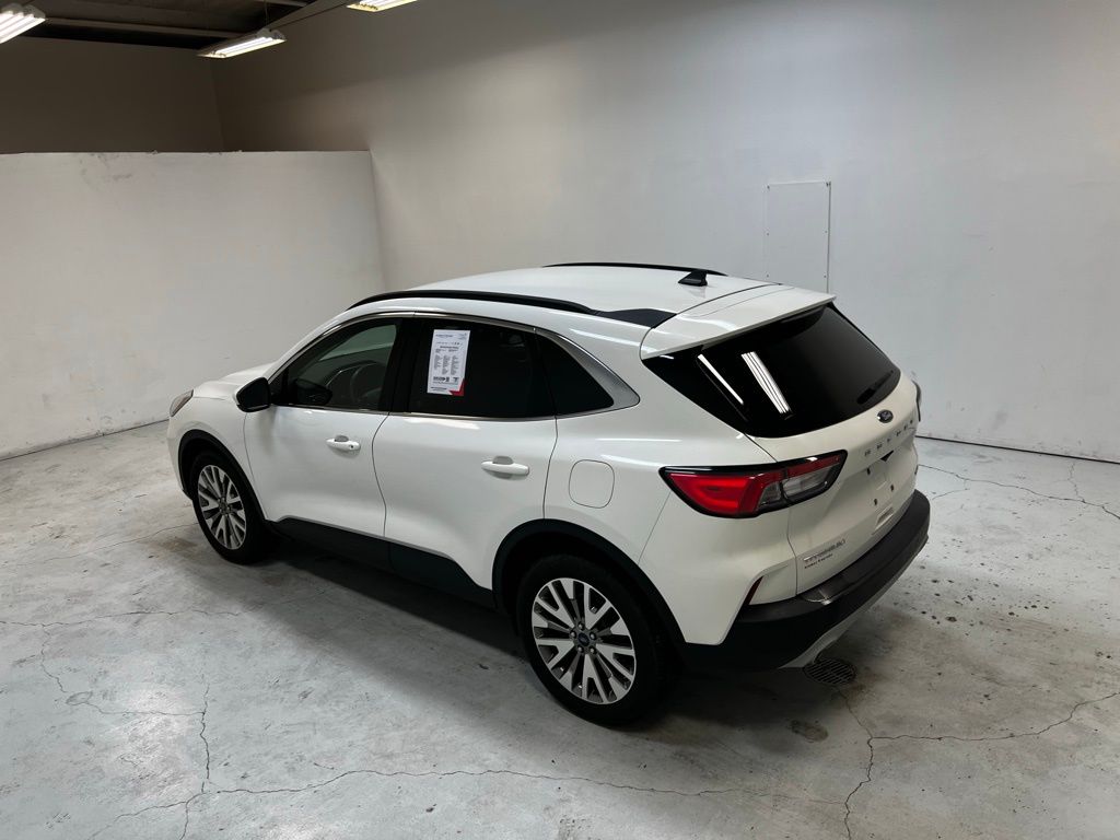 2022 Ford Escape Titanium photo 4
