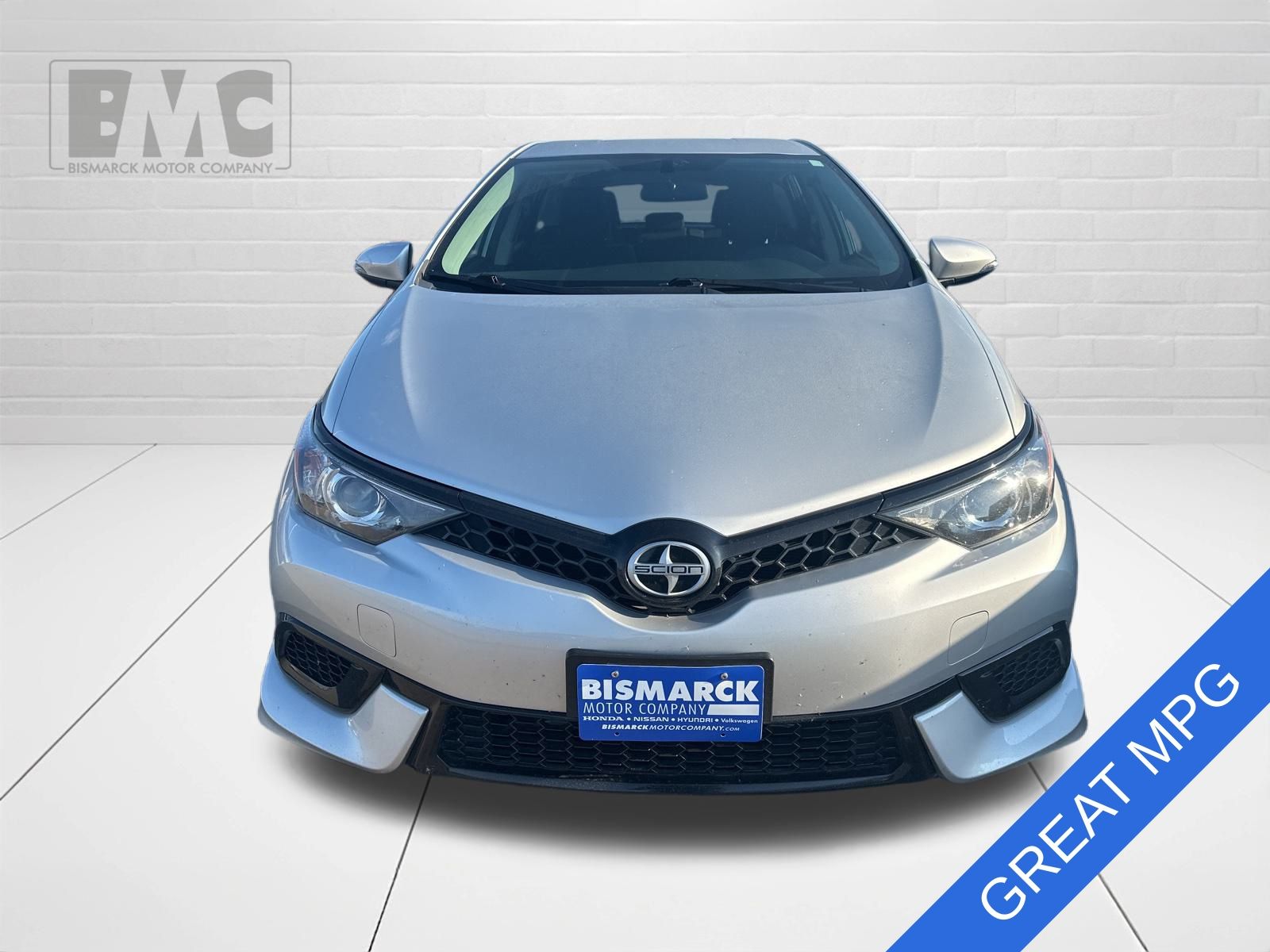 2016 Scion iM Base photo 2