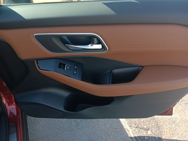 2026 Nissan Rogue Platinum photo 21