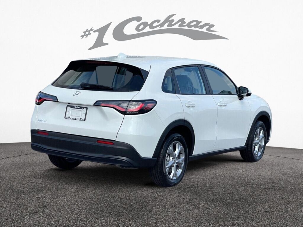 2026 Honda HR-V LX photo 5