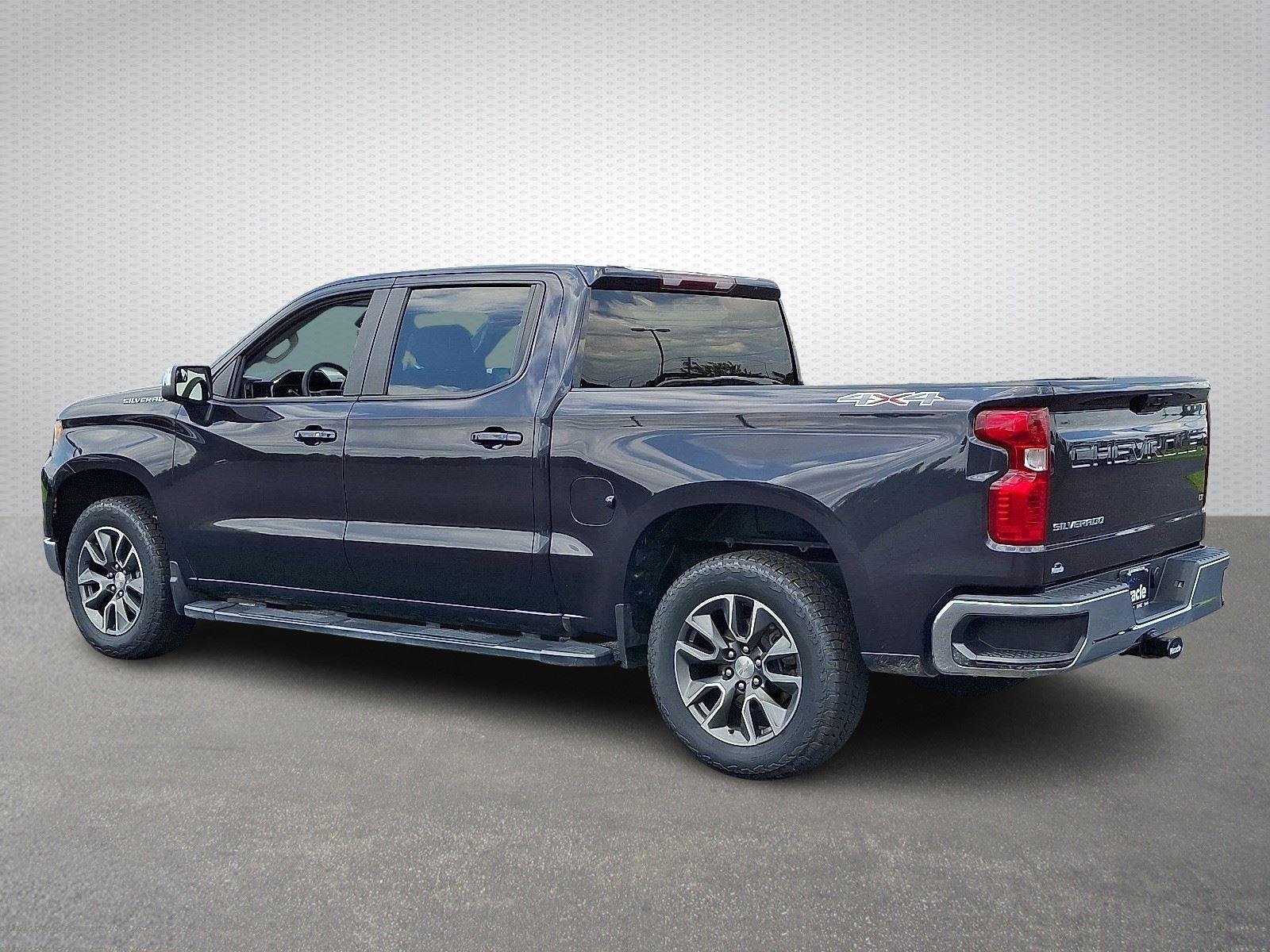 2023 Chevrolet Silverado 1500 LT photo 4
