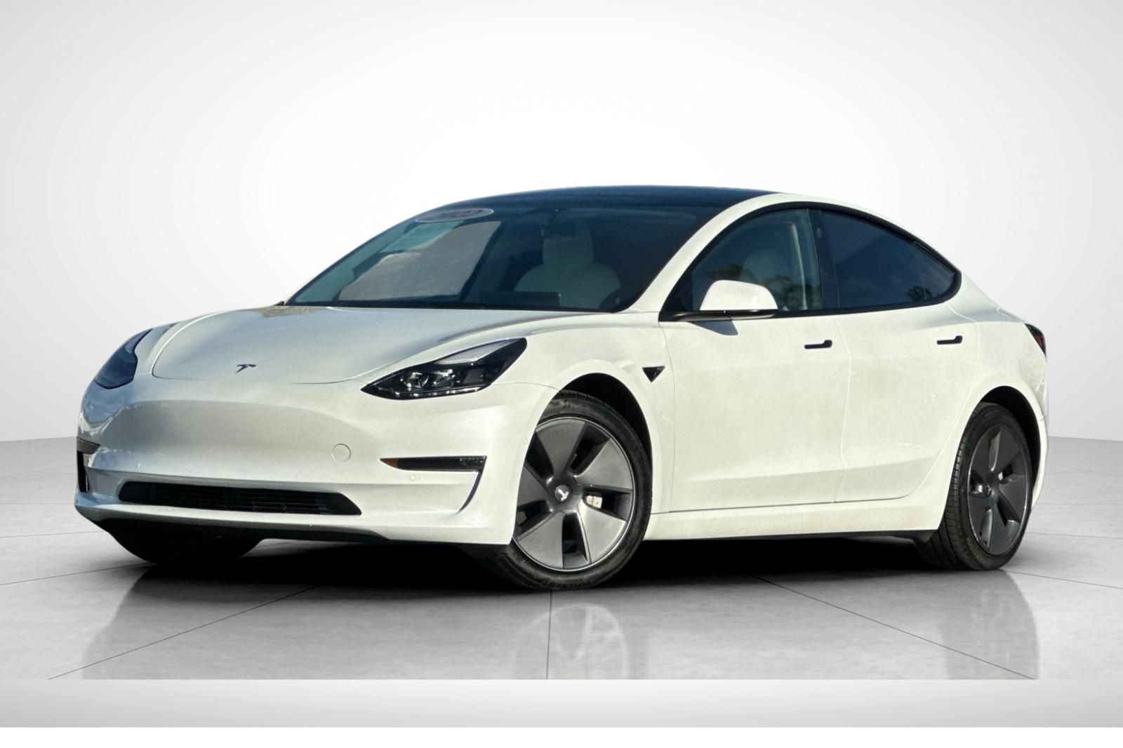 Used 2022 Tesla Model 3 Base with VIN 5YJ3E1EA8NF324425 for sale in Lake Forest, CA