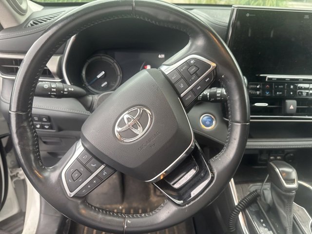 2021 Toyota Highlander Hybrid Limited photo 5