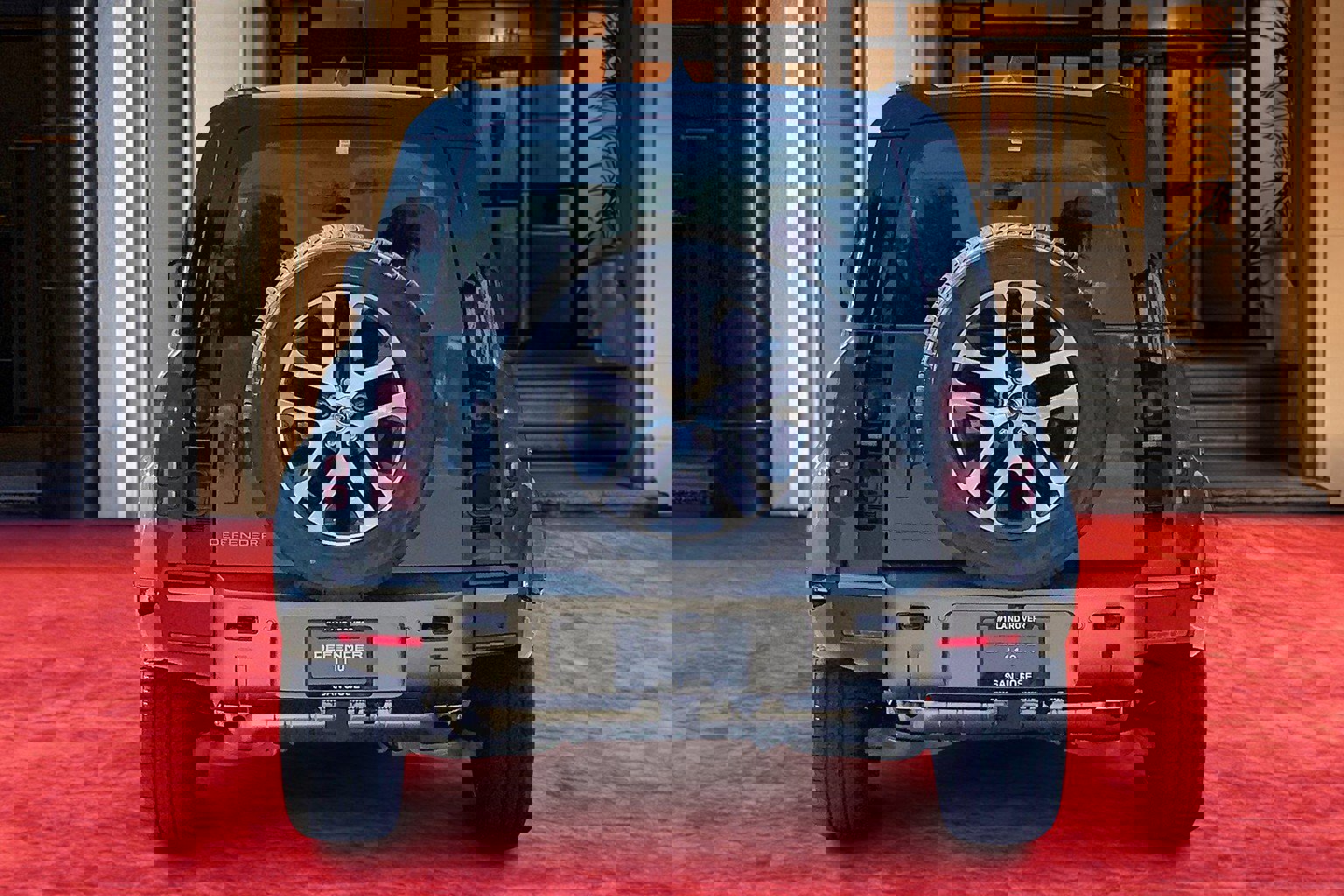 2025 Land Rover Defender 110 X-Dynamic SE photo 3