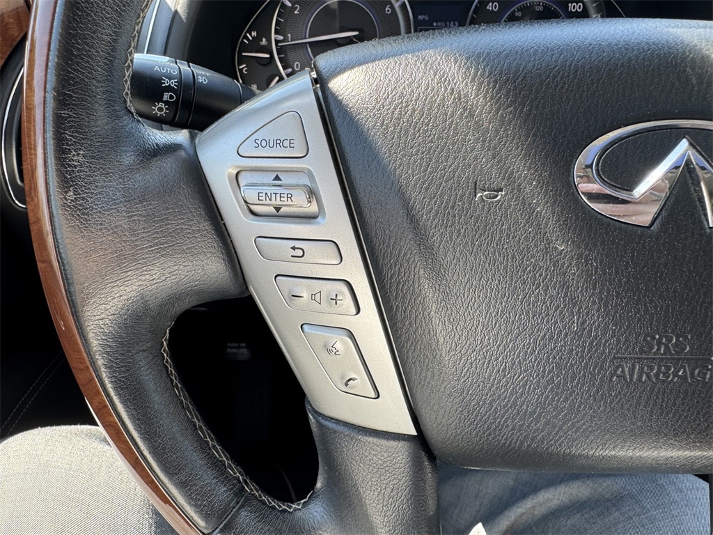 2019 Infiniti QX80 Luxe photo 21