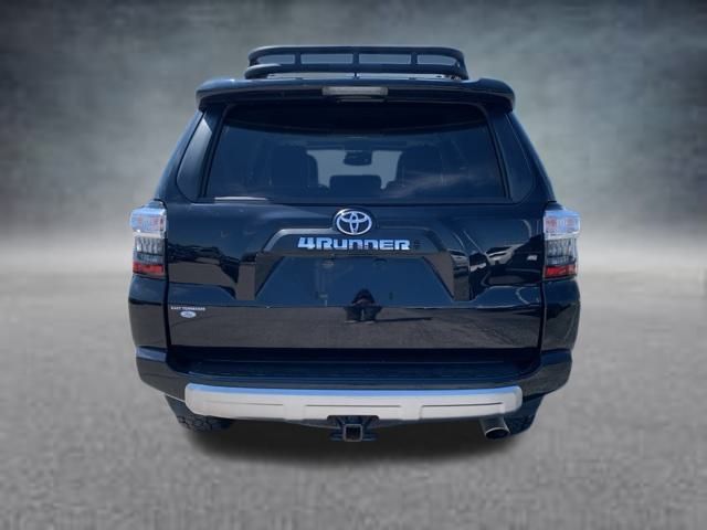 2022 Toyota 4Runner TRD Off-Road Premium photo 2