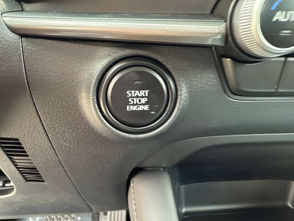 2025 Mazda Mazda3 2.5 Select Sport photo 28