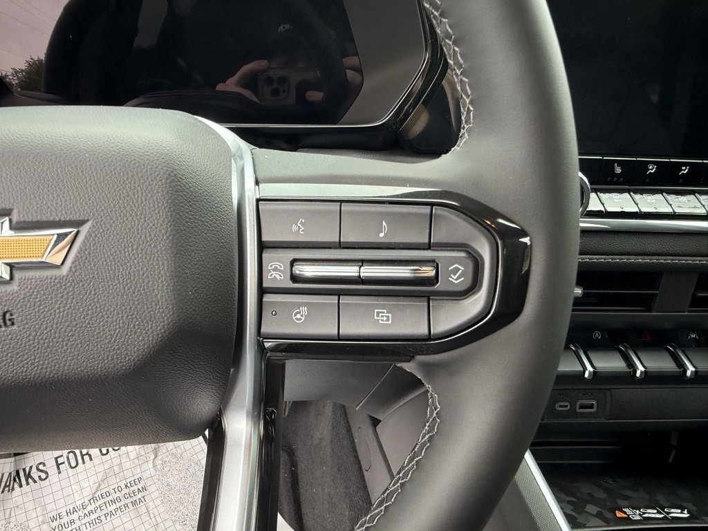 2025 Chevrolet Colorado Work Truck LT photo 3