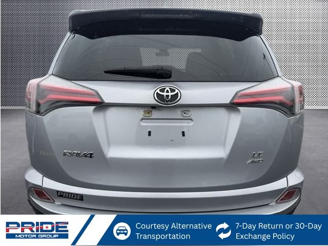 2018 Toyota RAV4 LE photo 4
