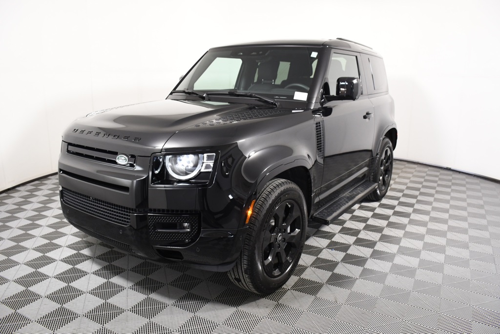 2025 Land Rover Defender X-Dynamic SE's photo