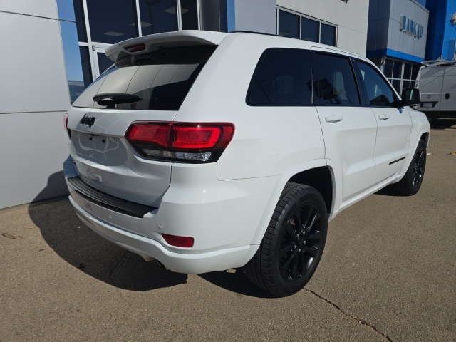 2018 Jeep Grand Cherokee Altitude photo 2