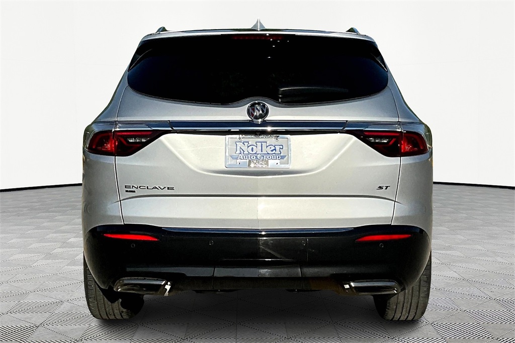 2022 Buick Enclave Essence photo 3