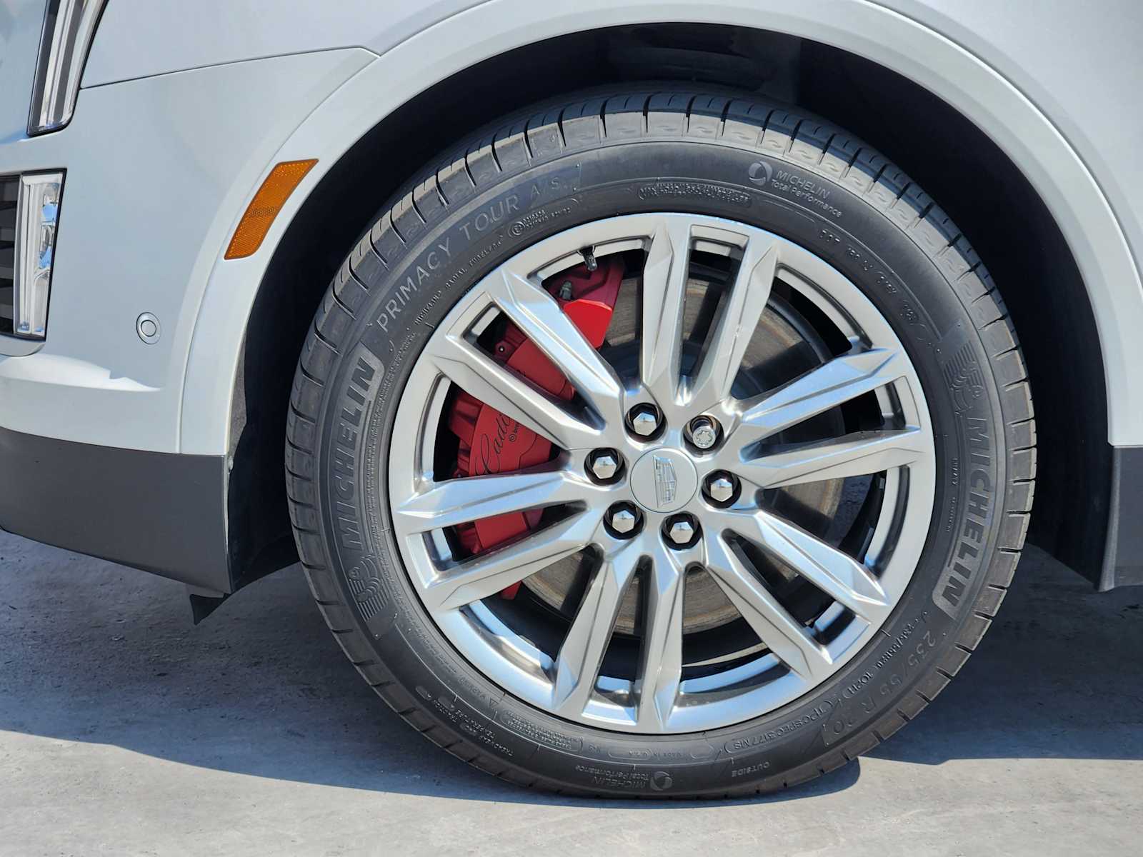 2025 Cadillac XT5 Sport photo 7