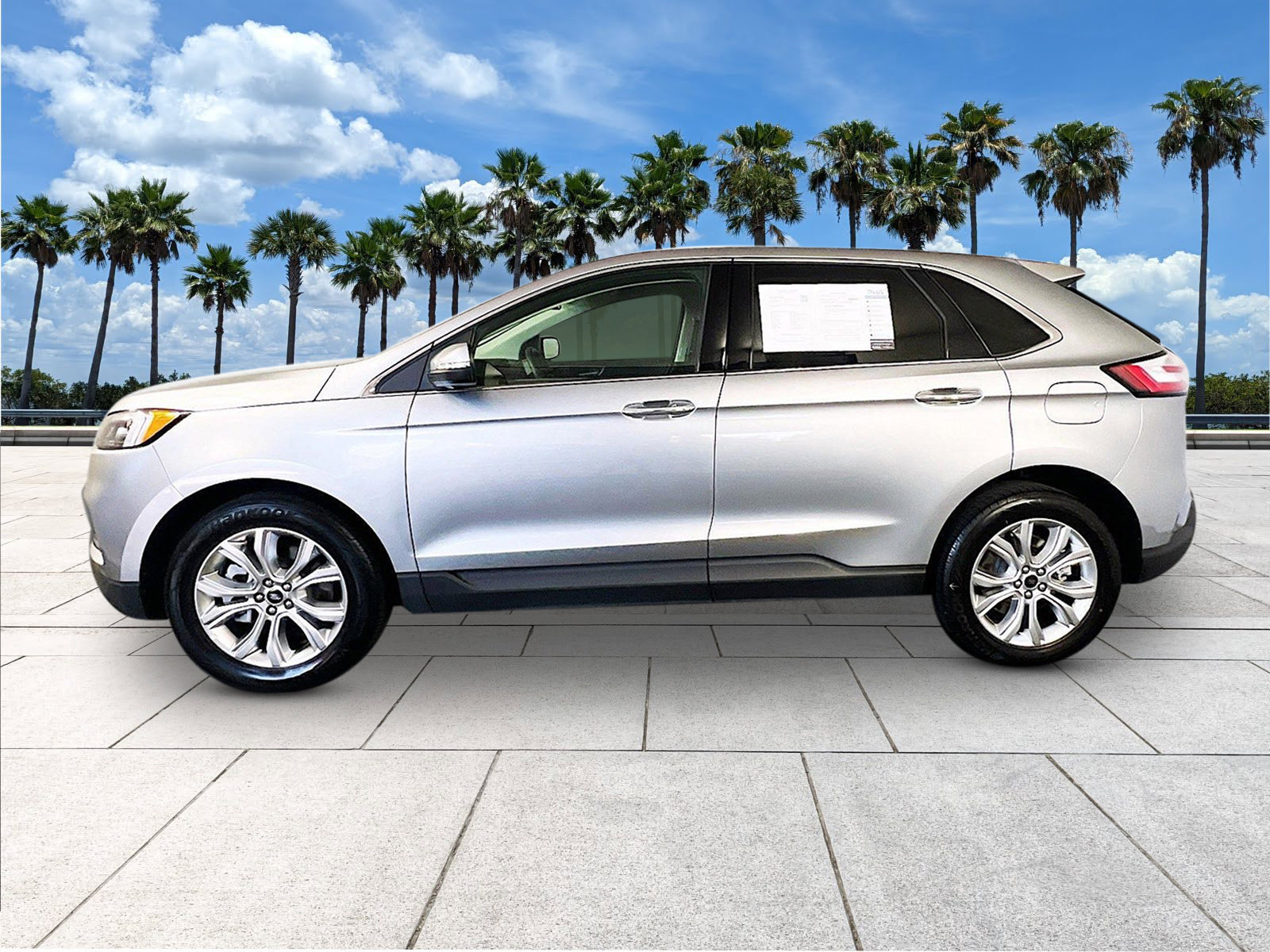 2024 Ford Edge Titanium photo 2