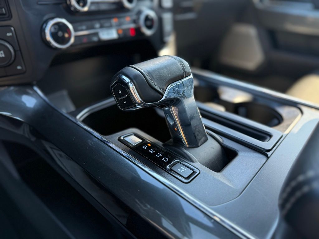 2022 Ford F-150 XLT photo 25