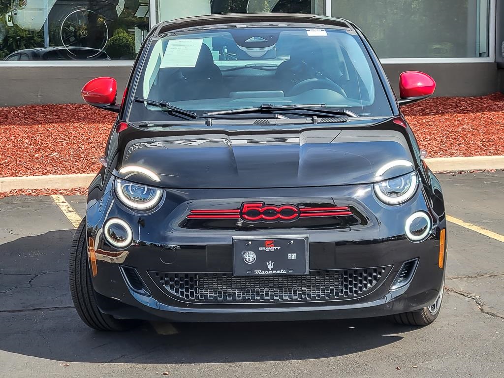 2024 Fiat 500e Red photo 4