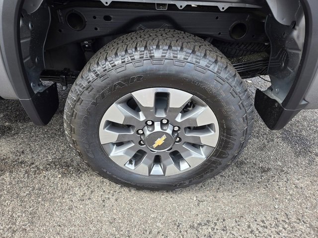2025 Chevrolet Silverado 2500HD Custom photo 6