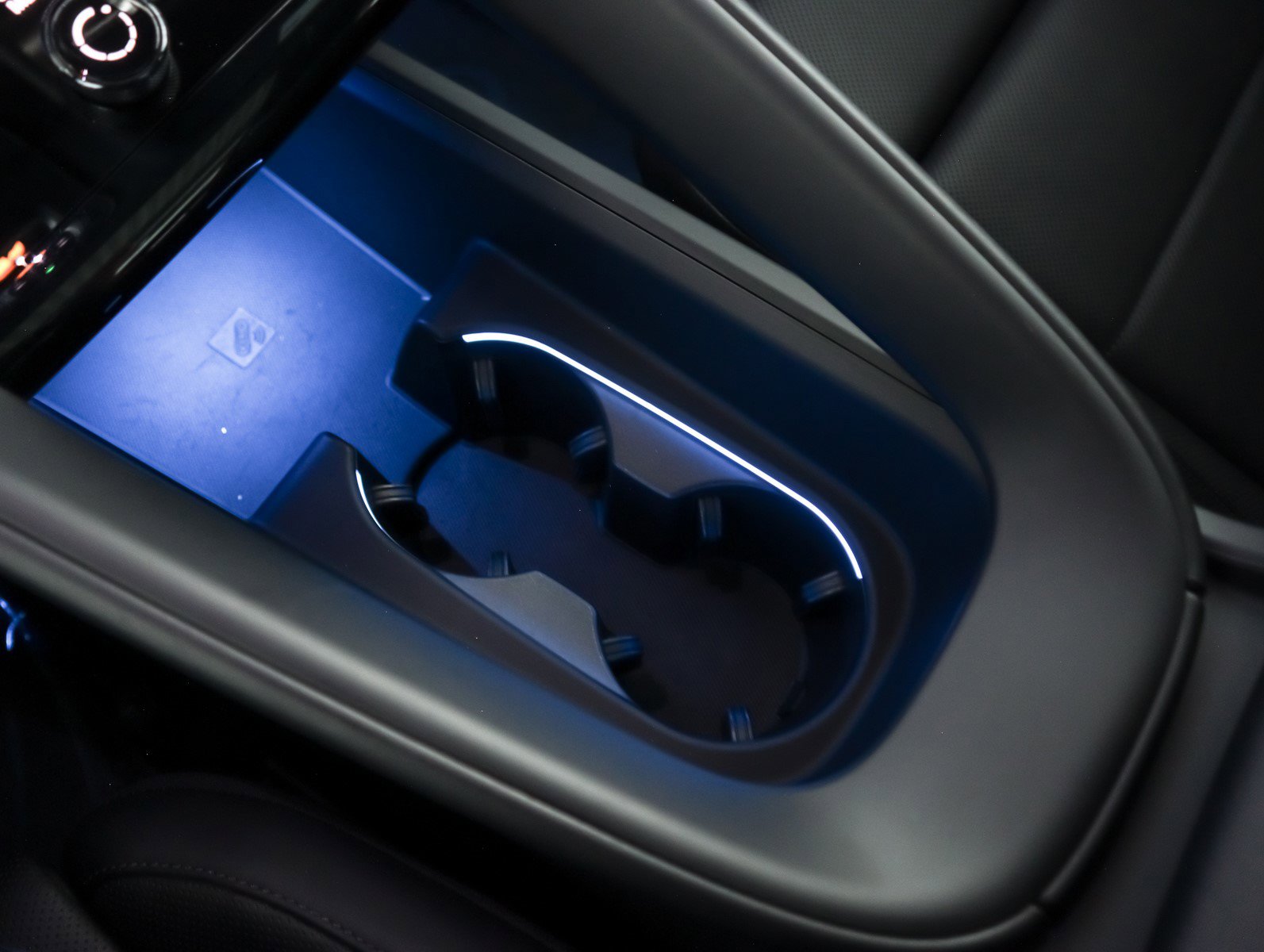 2024 Porsche Macan Electric 4 photo 18