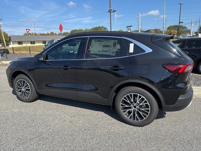 2025 Ford Escape Plug-In Hybrid Base photo 9