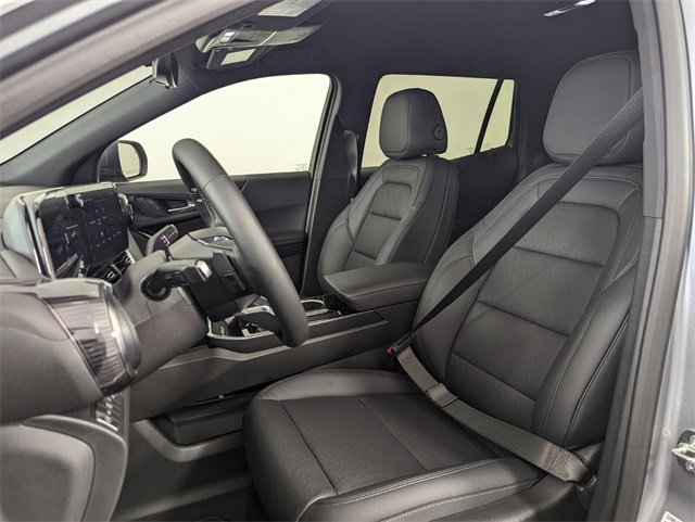 2025 Chevrolet Equinox LT photo 4