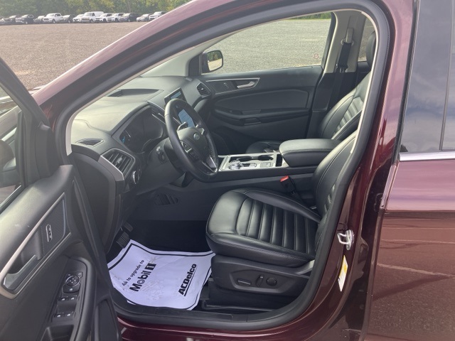 2024 Ford Edge SEL photo 18