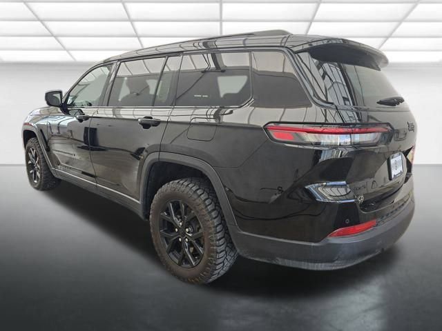 2024 Jeep Grand Cherokee Altitude photo 2