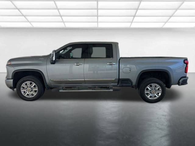 2024 Chevrolet Silverado 2500HD High Country photo 2