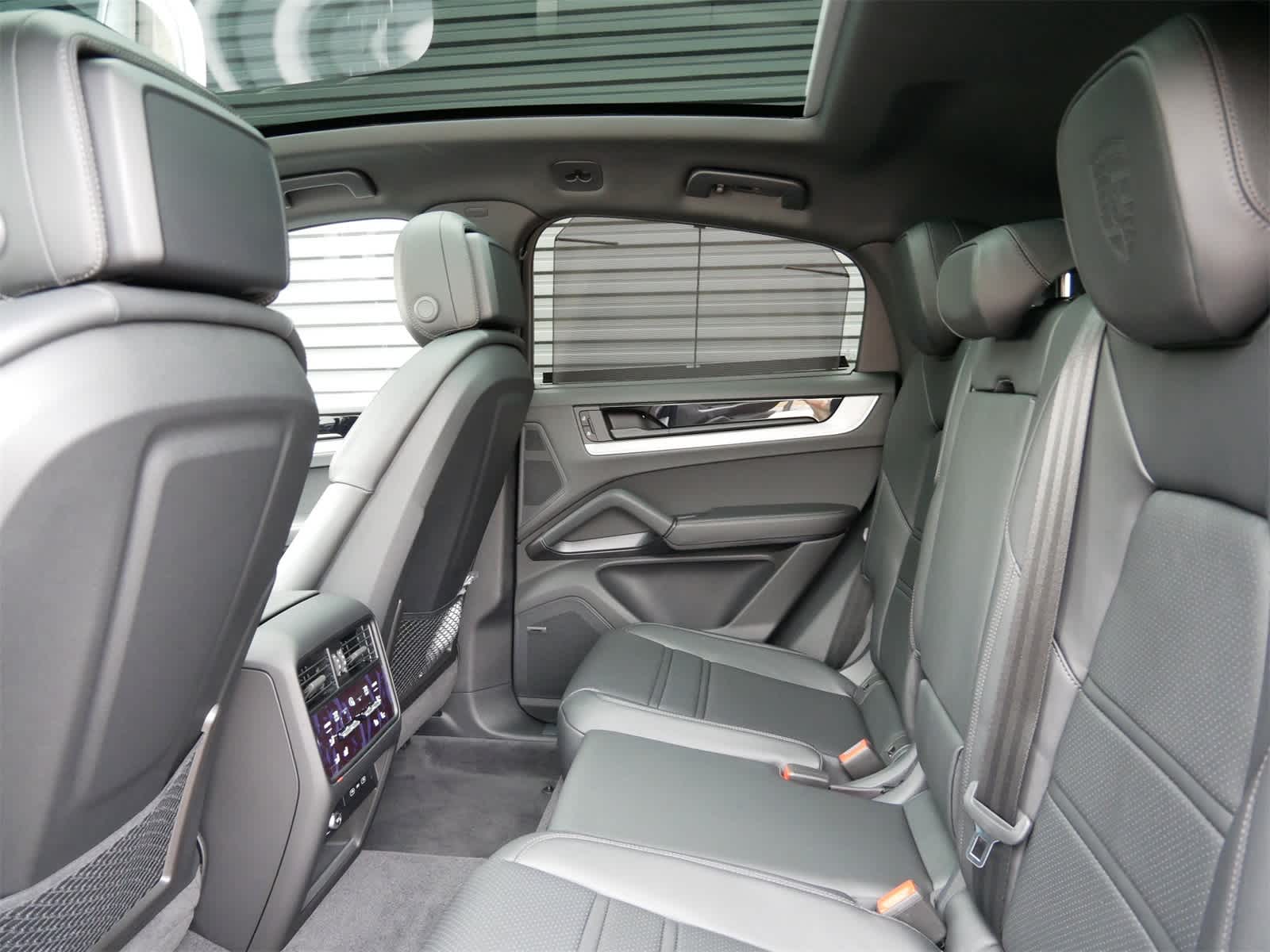 2026 Porsche Cayenne Coupe photo 6