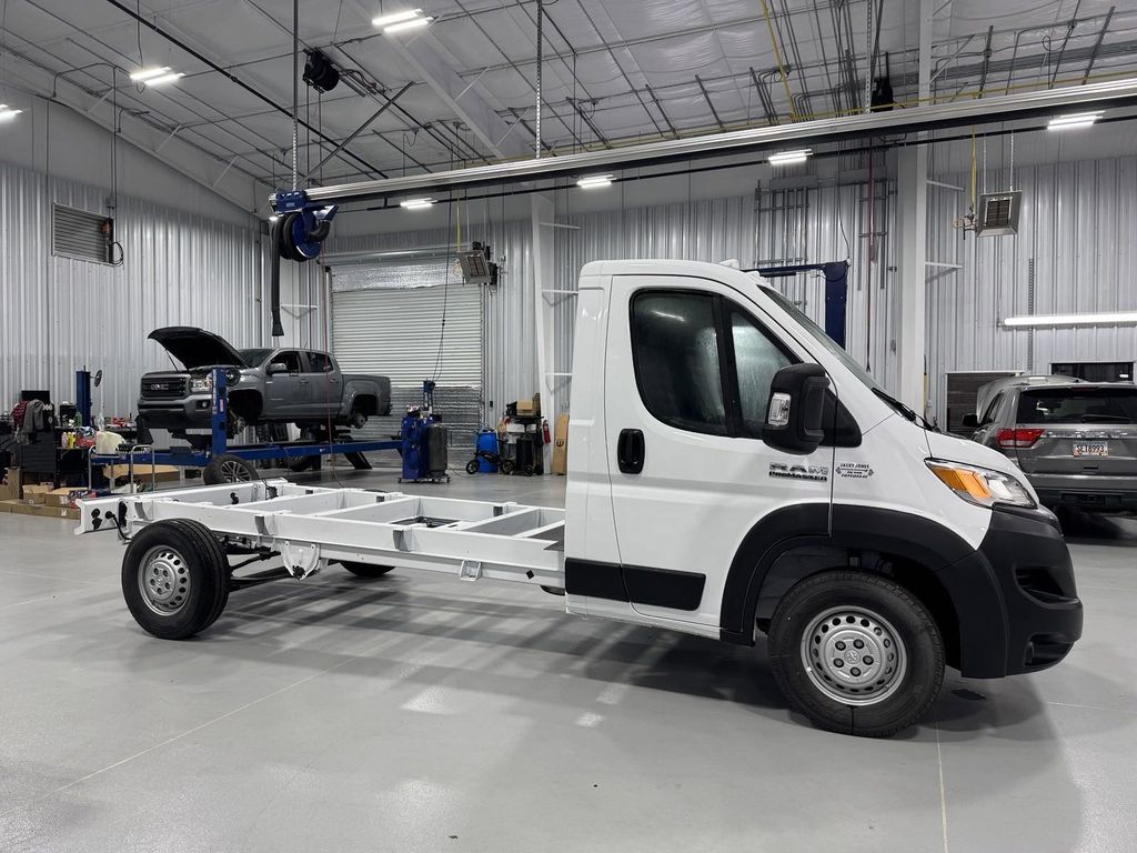2024 Ram 3500 Tradesman photo 4