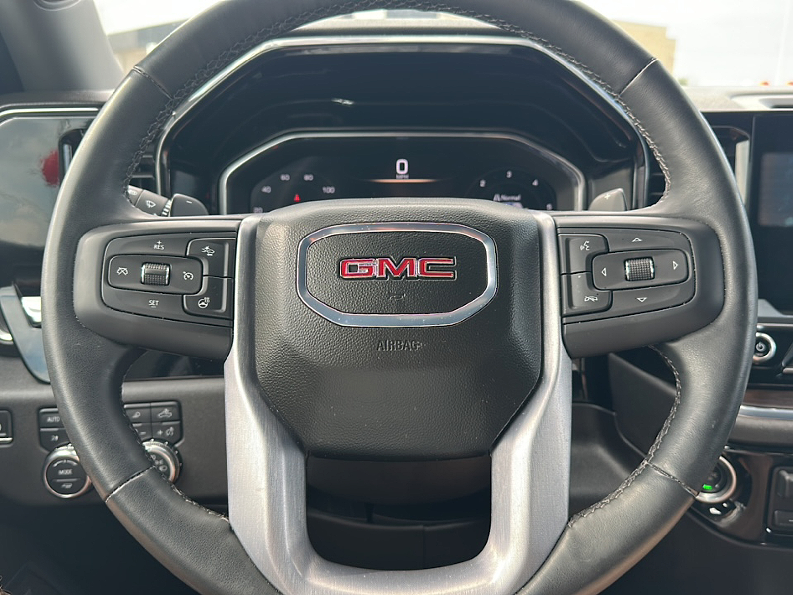 2024 Gmc Sierra 1500 SLT photo 11