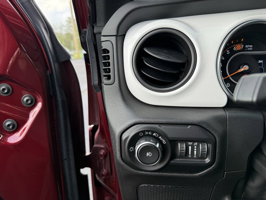 2021 Jeep Wrangler Unlimited Islander photo 7