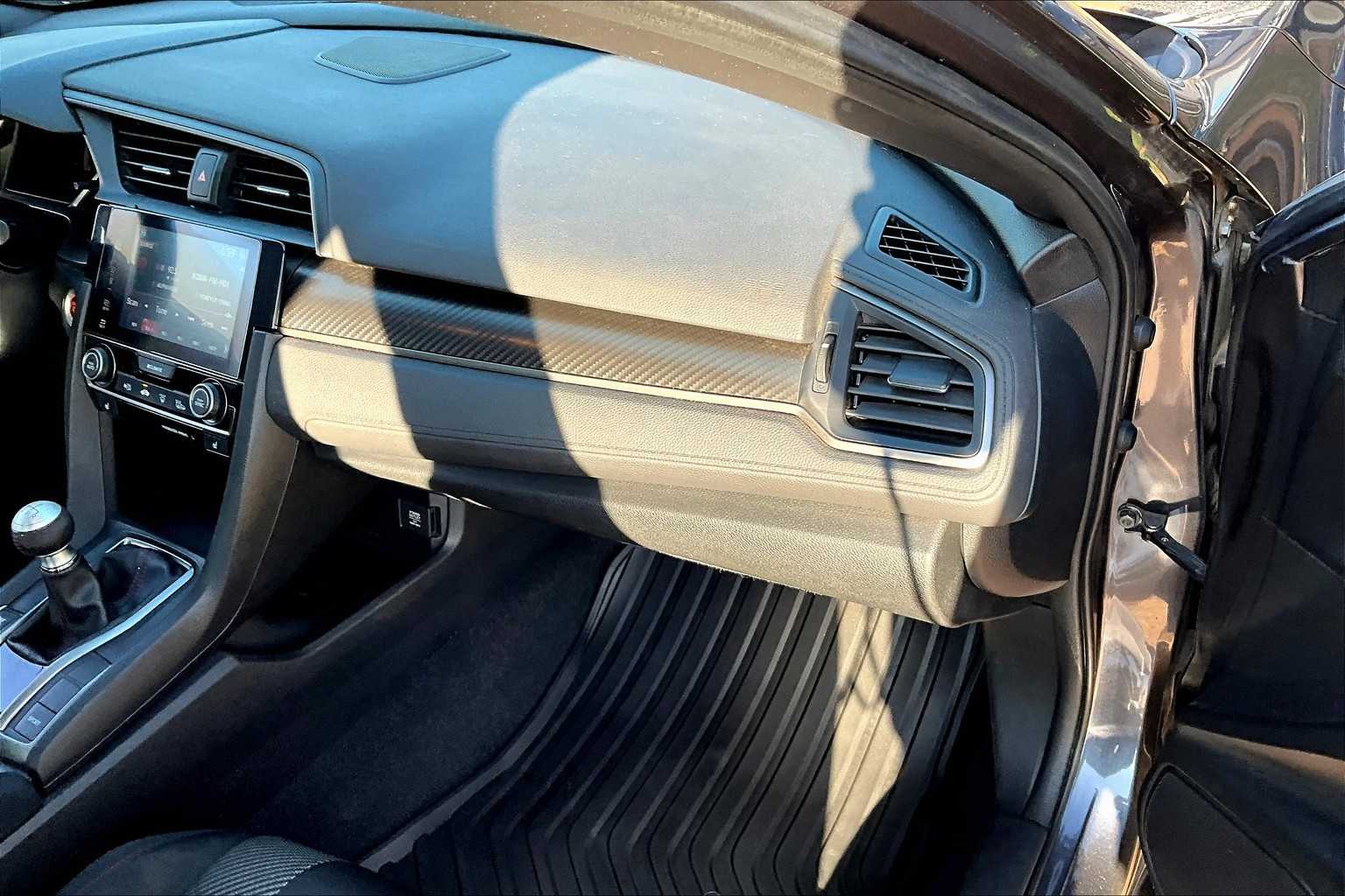 2017 Honda Civic Si photo 16