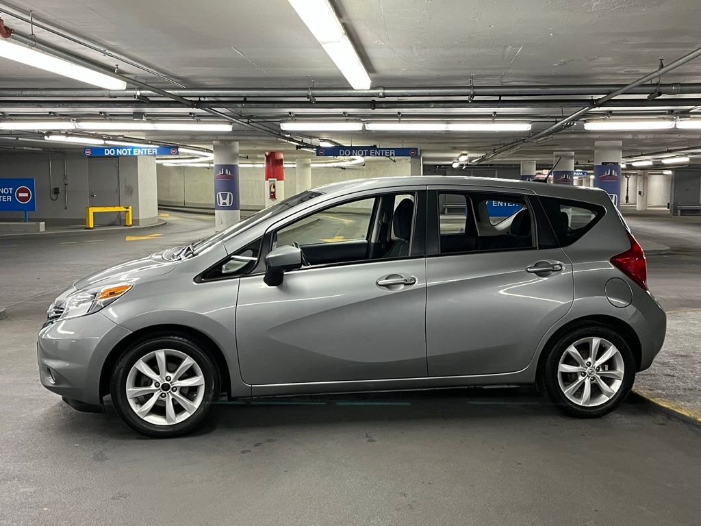 2015 Nissan Versa Note SL photo 25