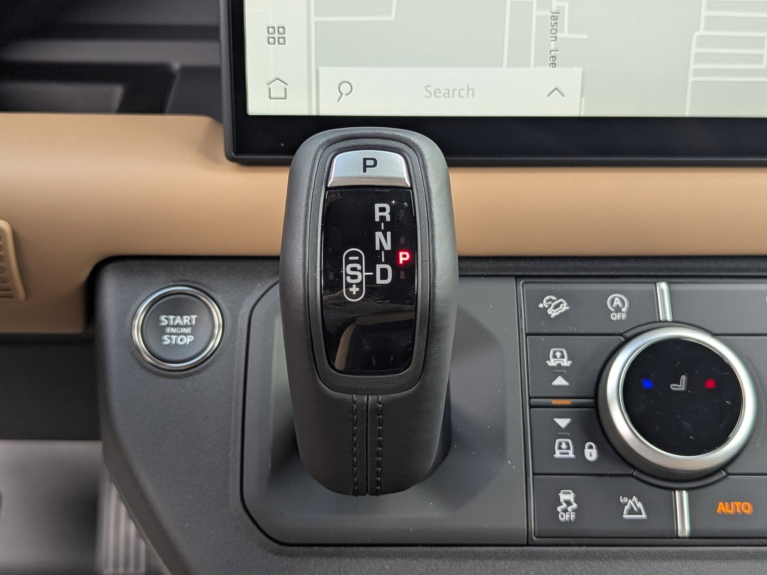 2025 Land Rover Defender 130 S photo 29