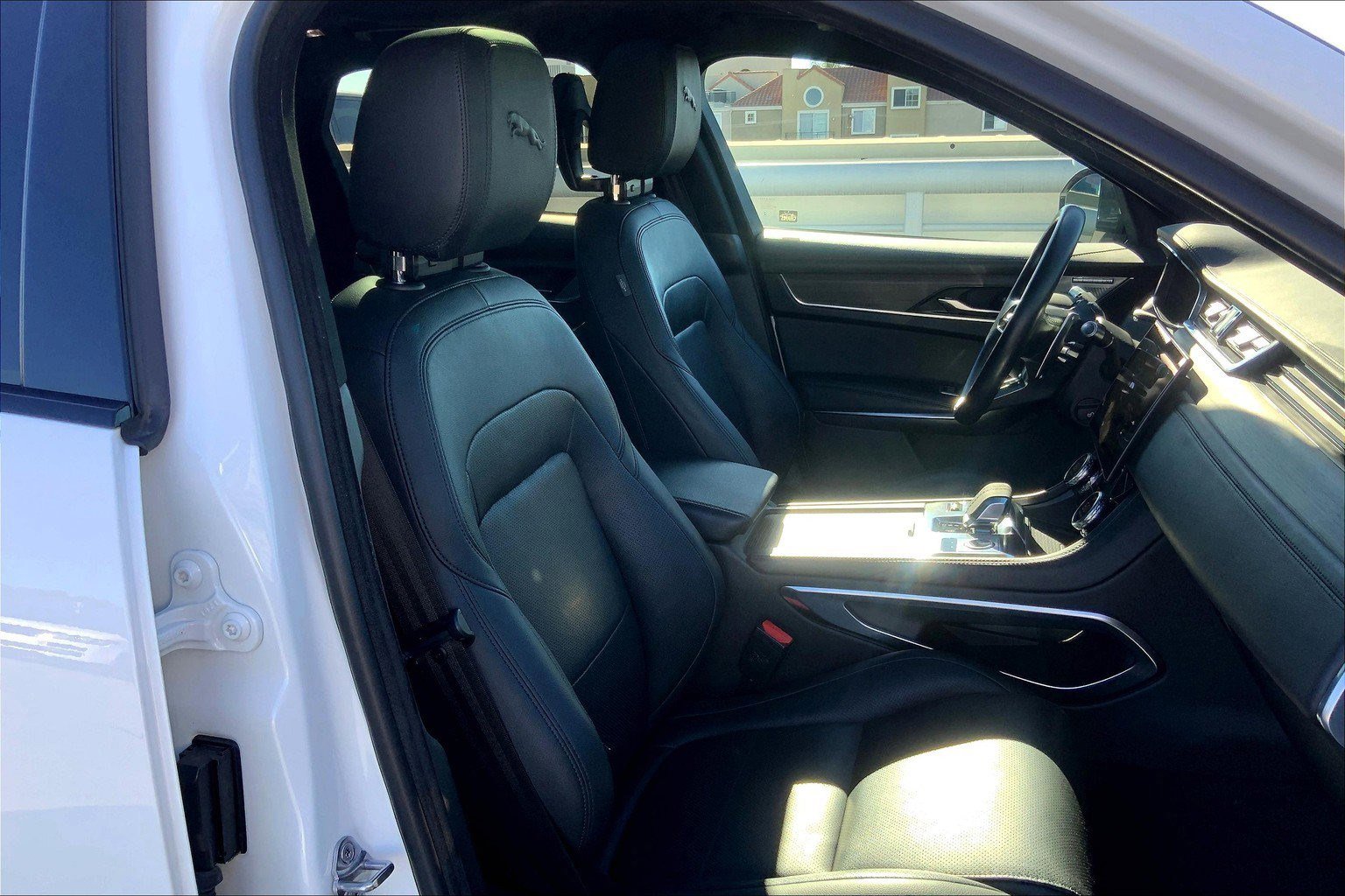 2022 Jaguar F-PACE P250 S photo 6