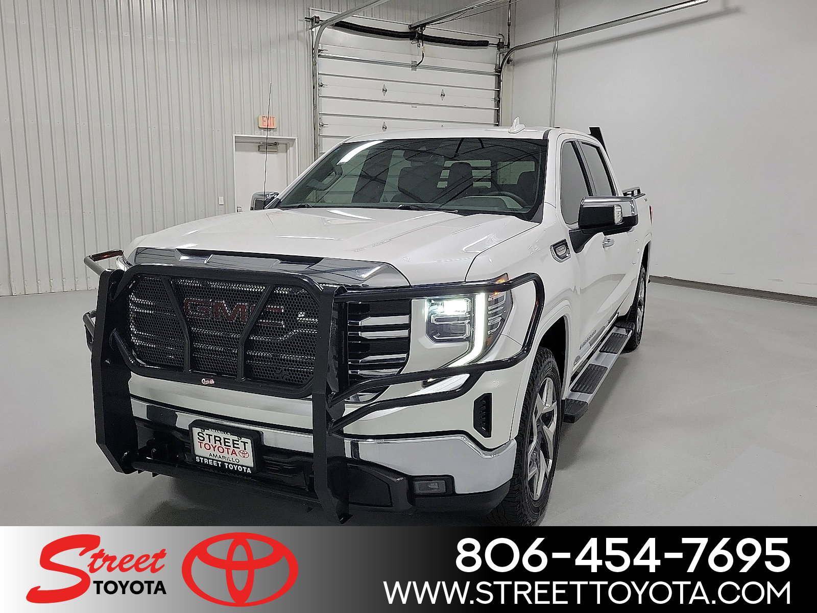 2023 GMC Sierra 1500 SLT's photo