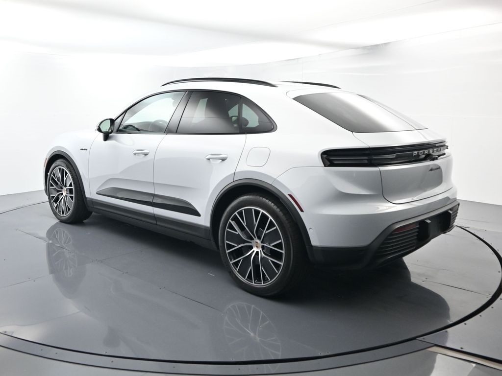 2025 Porsche Macan Electric 4 photo 2