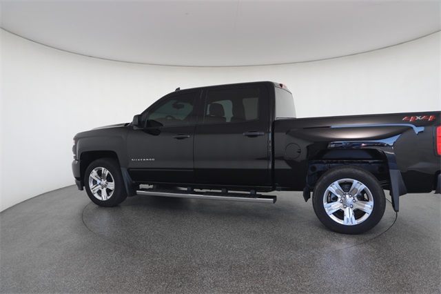 2018 Chevrolet Silverado 1500 Custom photo 8