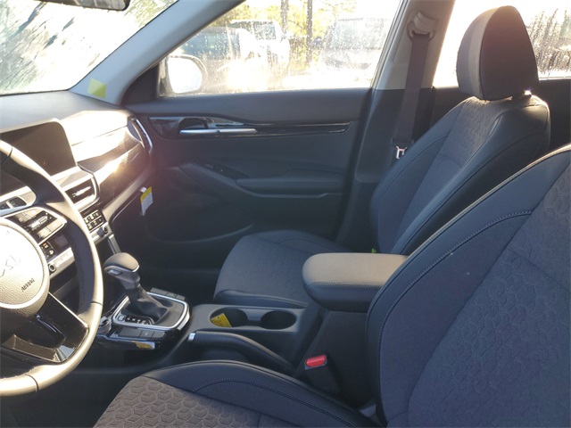 2026 Kia Seltos S photo 4