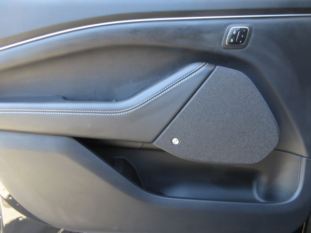 2025 Ford Mustang Mach-E Premium photo 9