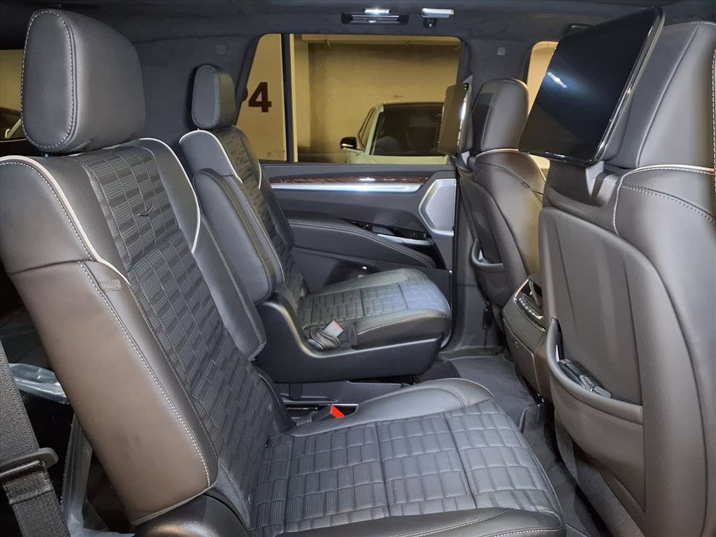 2025 Cadillac Escalade Sport Platinum photo 7