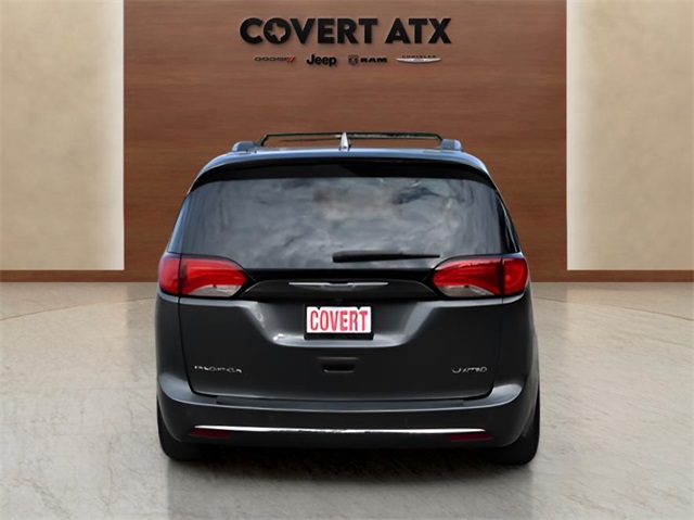 2019 Chrysler Pacifica Limited photo 4