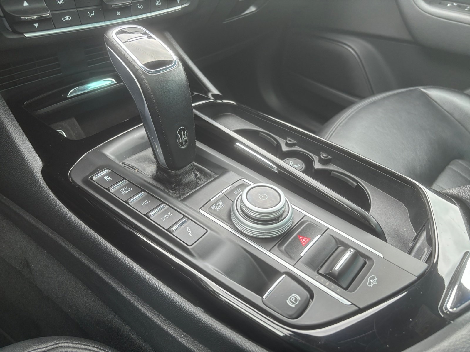 2023 Maserati Levante Modena S photo 29