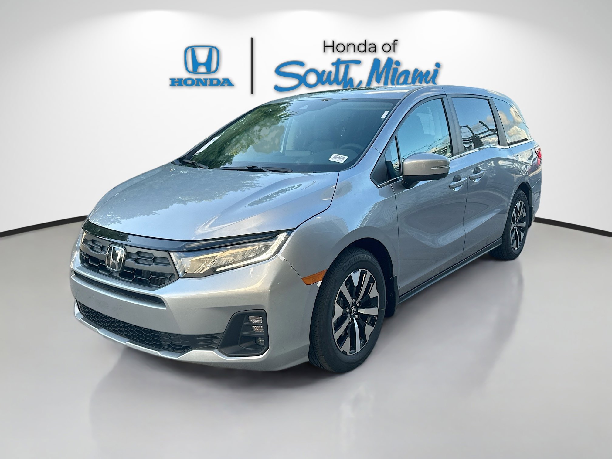2026 Honda Odyssey EX-L photo 3