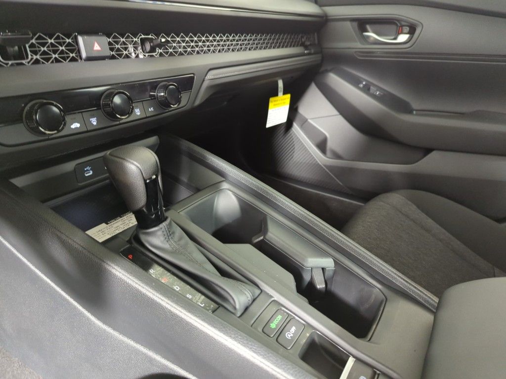 2025 Honda Accord LX 1.5T photo 19
