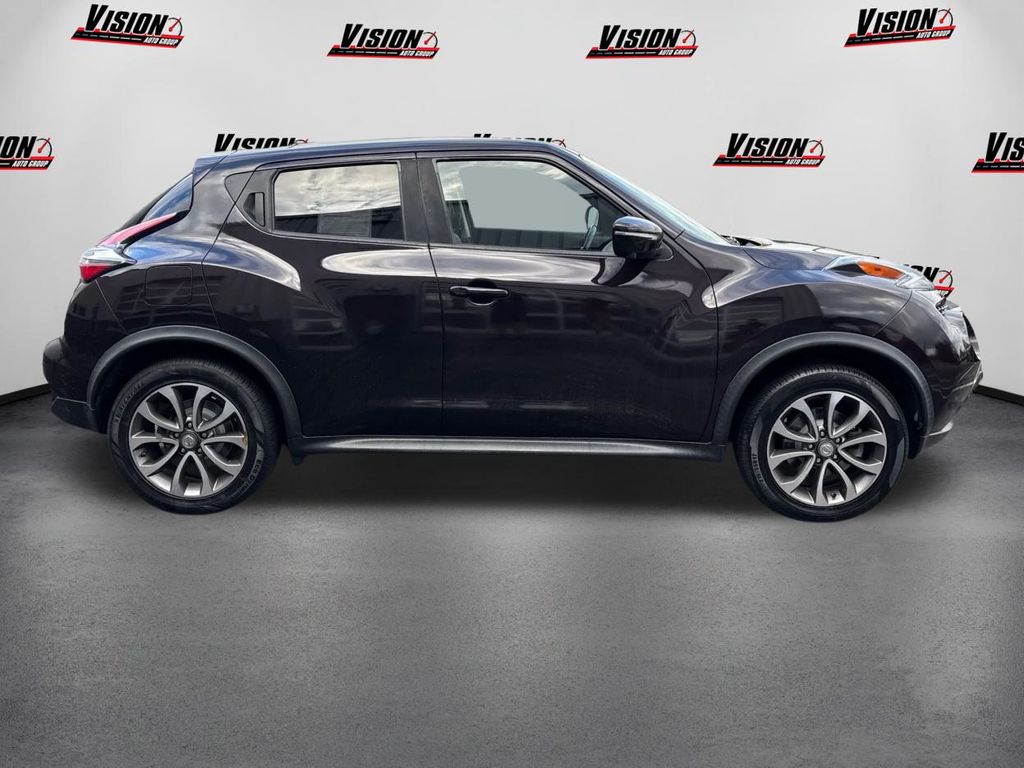 2017 Nissan Juke SL photo 4