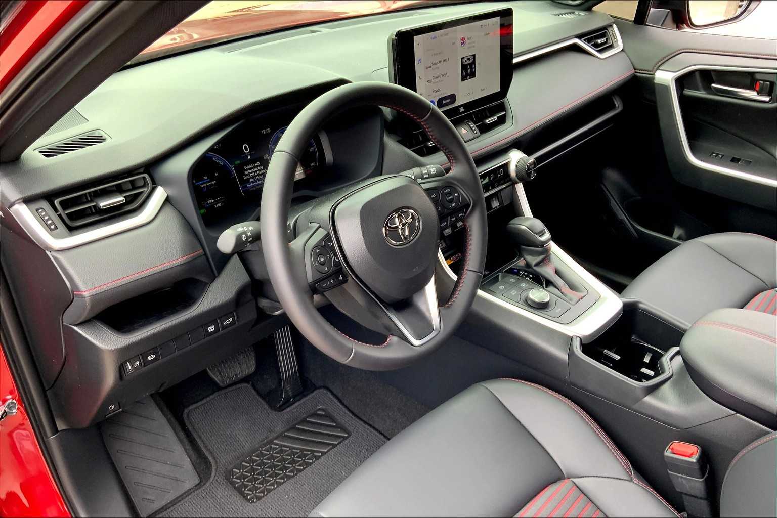 2025 Toyota RAV4 Hybrid XSE photo 31