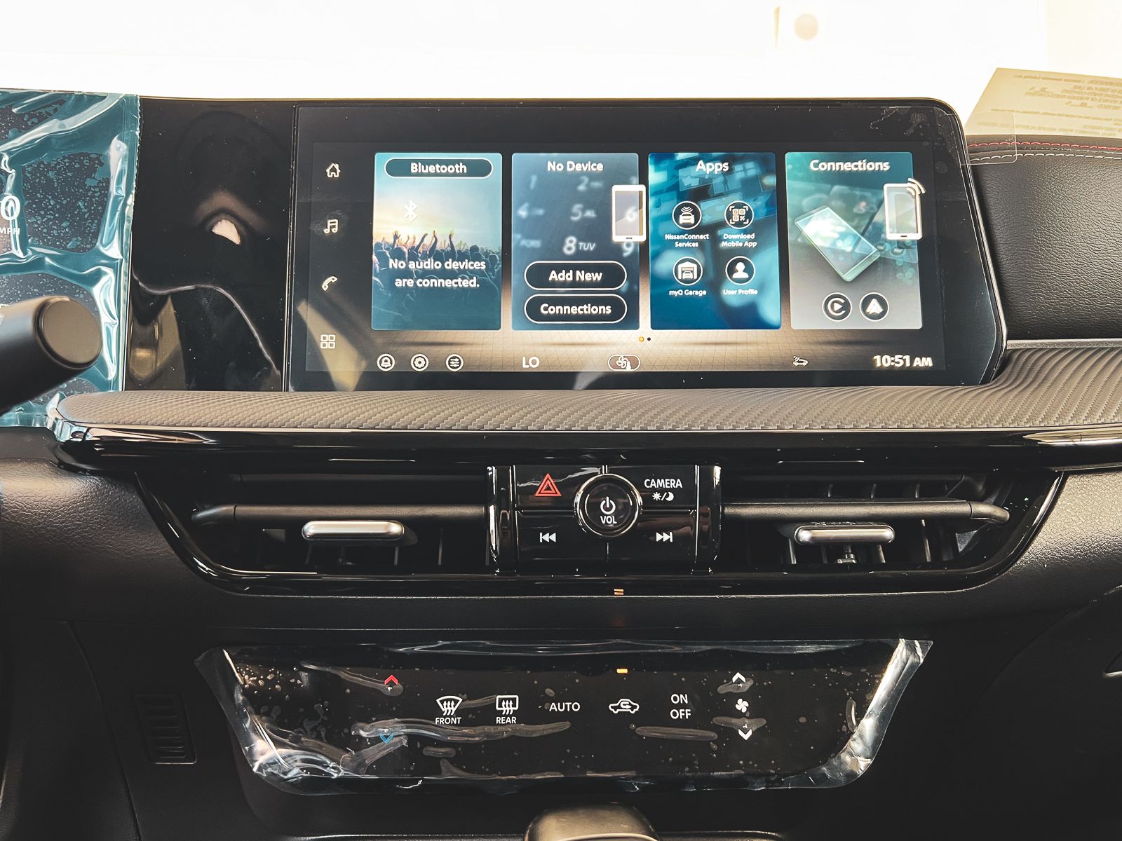 2026 Nissan Kicks SR photo 16